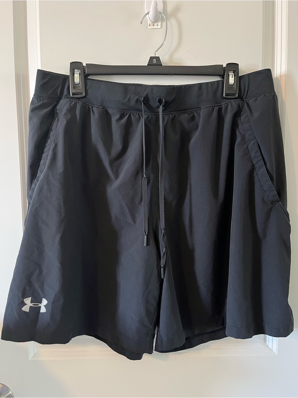Under Armour Men’s Black Athletic Speedpocket Drawstring XL Performance Shorts